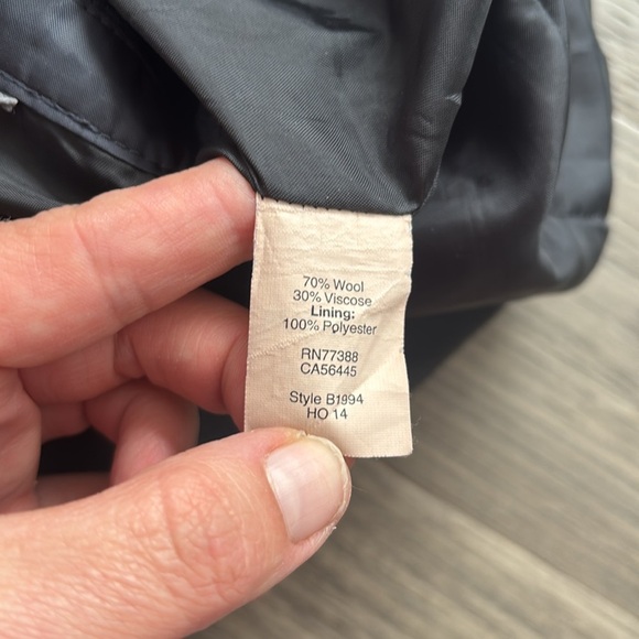 J.Crew | The Perfect Pencil Skirt in Grey / 70% Wool with Zipper Pockets Size 6 - Picture 11 of 11